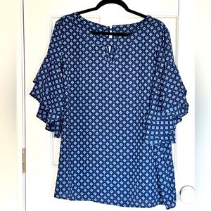 Roz & Ali Navy Geometric Pattern Blouse with Tiered Flutter Sleeves - size 2X